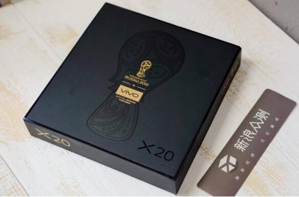 手機(jī)包裝設(shè)計(jì)設(shè)計(jì)靈感